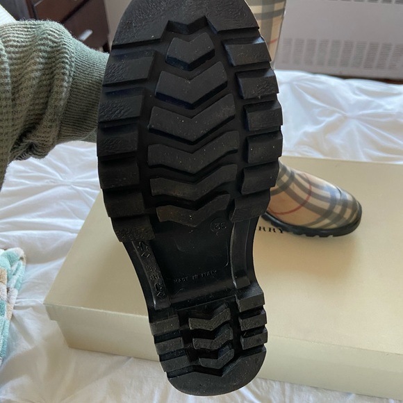Burberry Rainboots, lightly worn, size 36 - Picture 3 of 5
